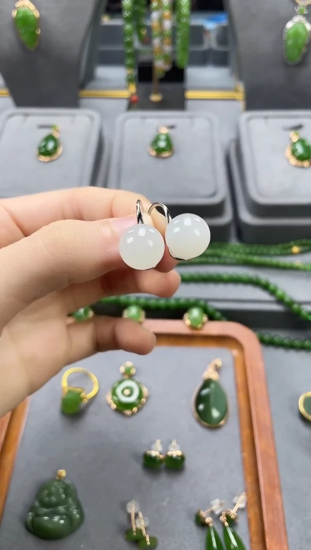 银S925镀金镶嵌和田玉耳饰银S925镀金镶嵌 和田玉 耳饰