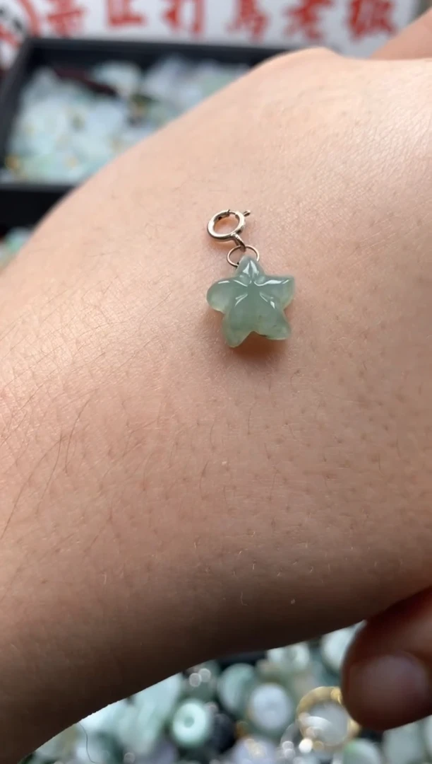 【闪购商品】翡翠颈饰未镶嵌哥哥