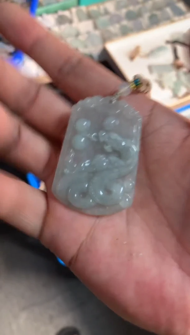 翡翠未镶嵌颈饰6/28/204