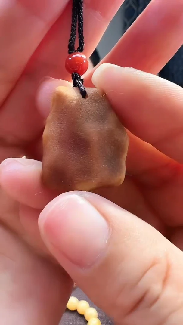 未镶嵌颈饰蜜蜡蜜蜡全皮吊坠