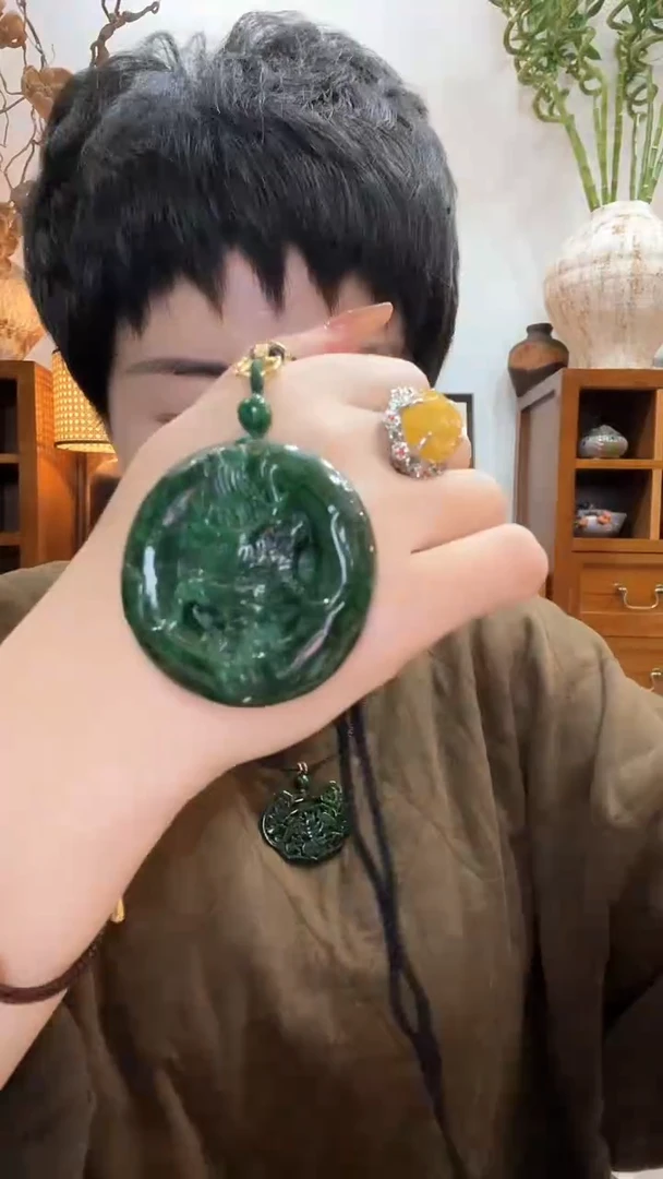 吊坠(赠链)未镶嵌翡翠我**院180