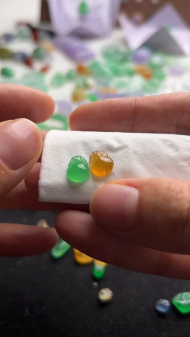 定制翡翠未镶嵌黄绿貔貅18000+900lxh148