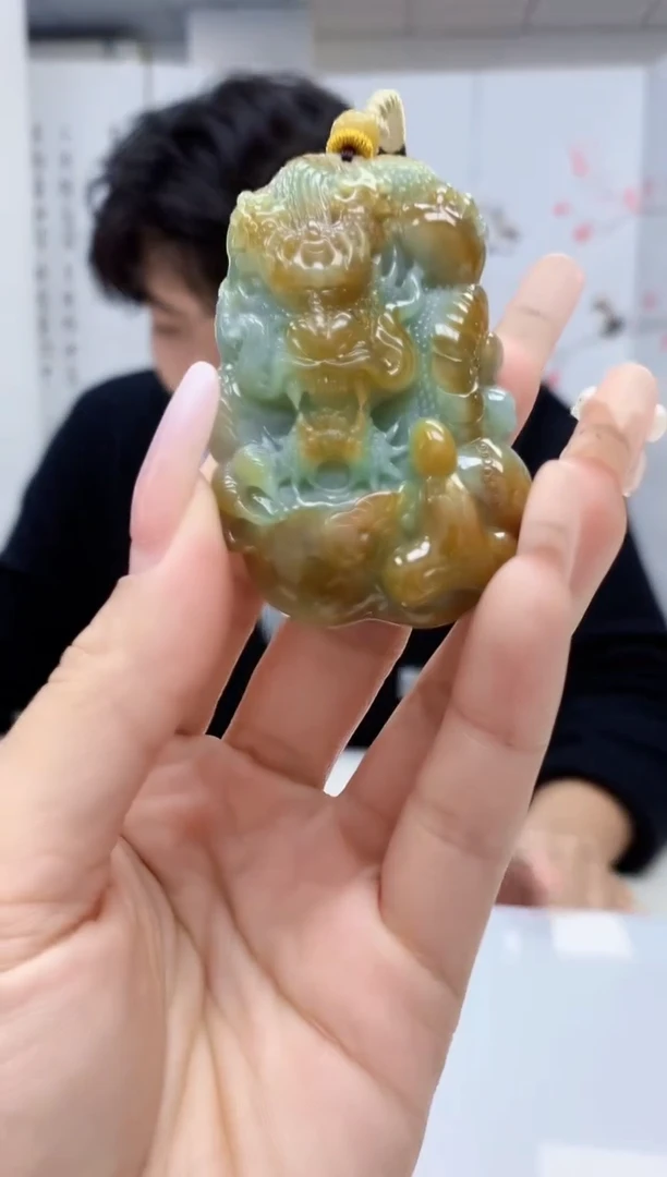 【闪购商品】定制翡翠未镶嵌5145lr-毛货挂件133