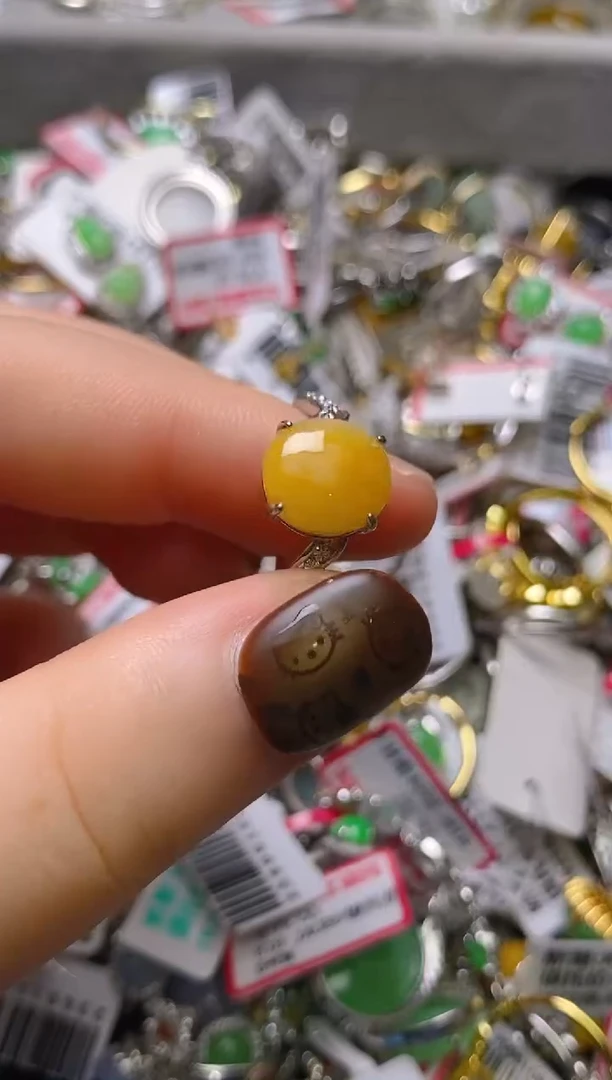 银S925镶嵌戒指翡翠百内无证书