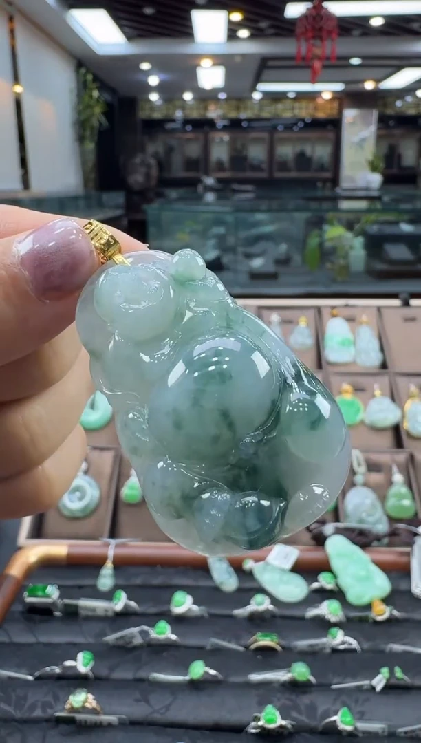 颈饰18K金镶嵌翡翠珍****?布袋佛