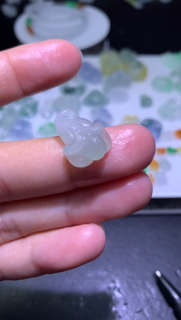 定制翡翠未镶嵌毛货