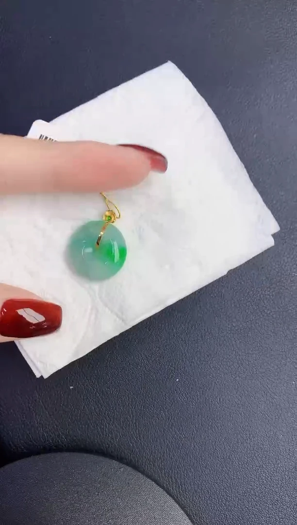 颈饰18K金镶嵌翡翠缅甸天然翡翠A货