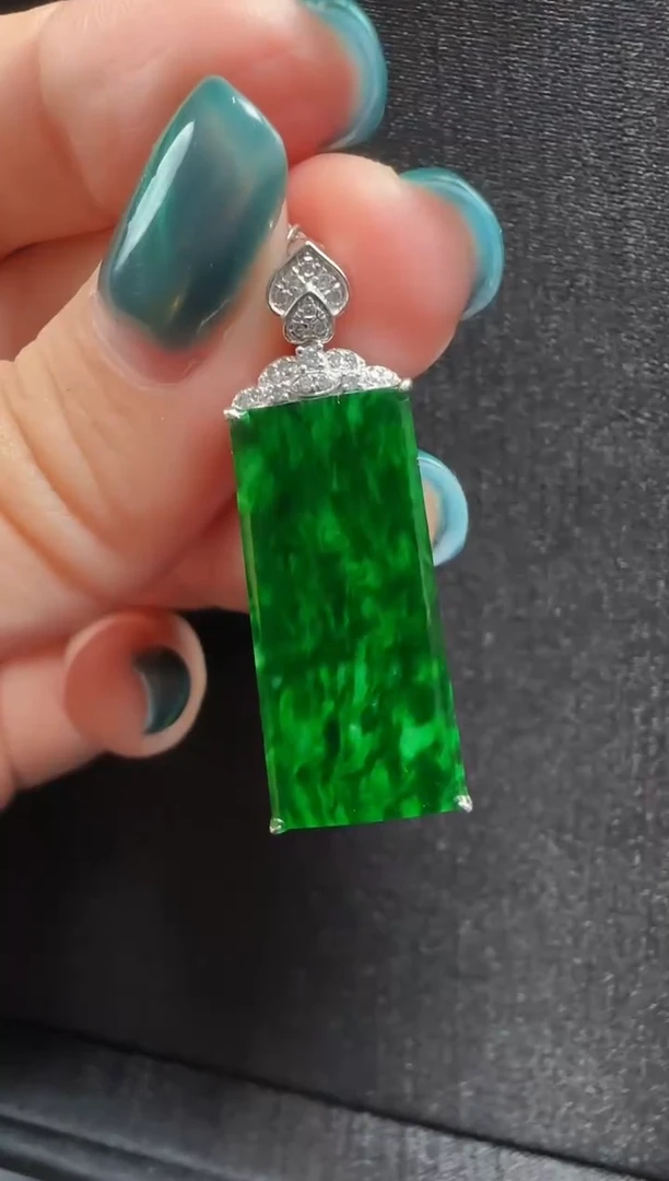 【闪购商品】翡翠颈饰18K金镶嵌046无事牌一个