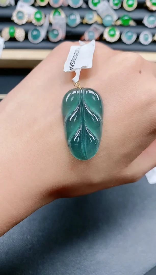 翡翠戒指18K金镶嵌1111111