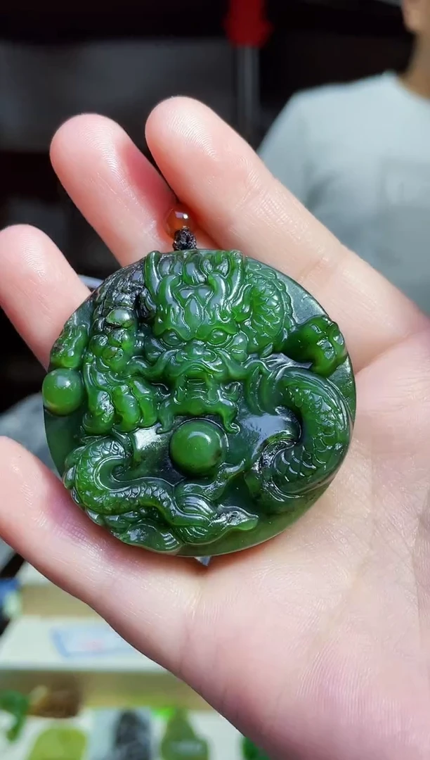 和田玉未镶嵌颈饰1