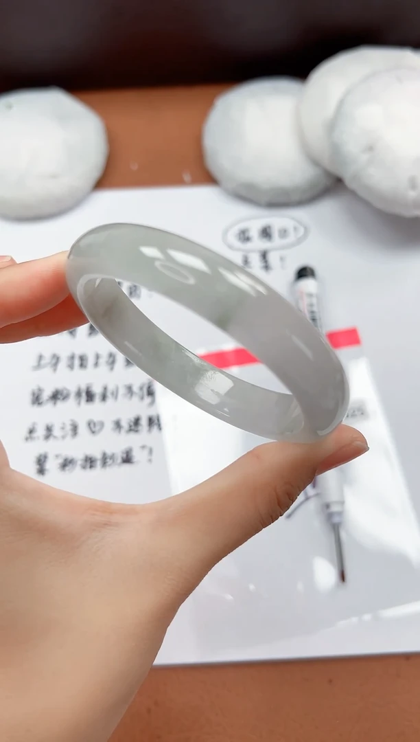 精品手镯，一物一拍U025