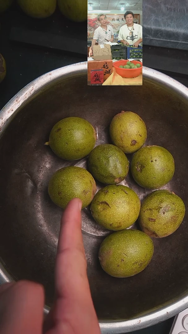 文玩核桃把件青皮盘山8个（售出不退不换）