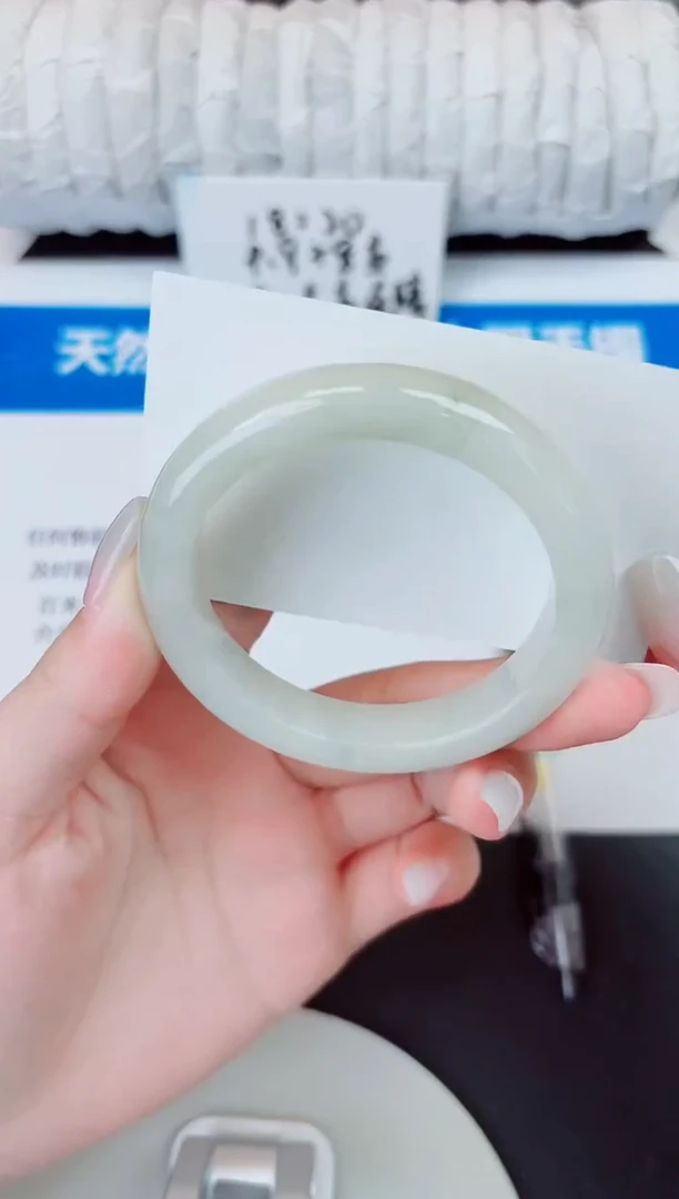 未镶嵌手镯石英质玉47/56