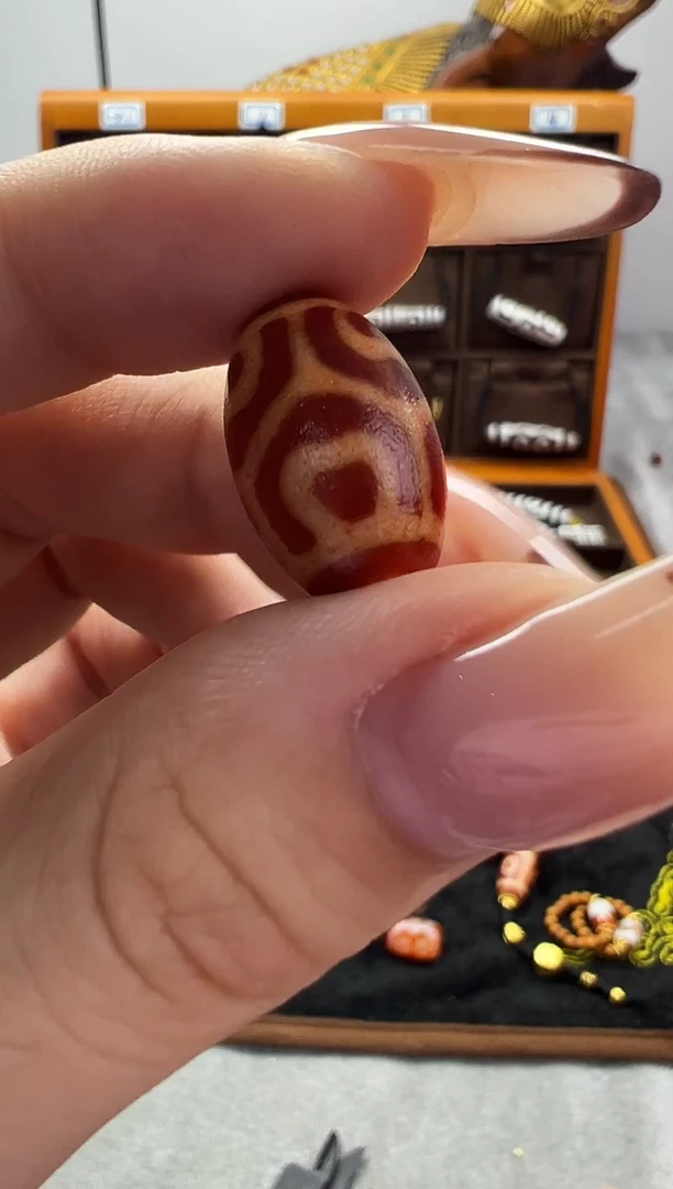 玛瑙/玉髓（覆膜）颈饰未镶嵌80.（微瑕）