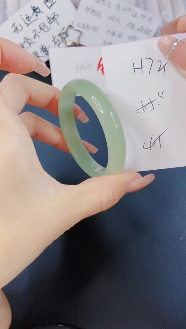 【闪购商品】石英质玉手镯未镶嵌H73-55/56