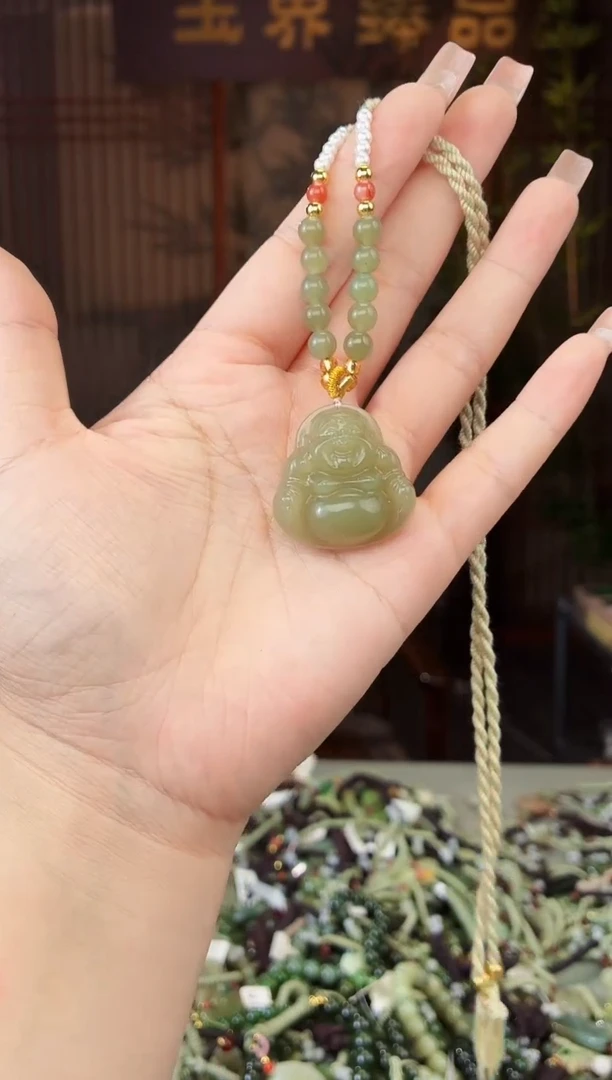 和田玉未镶嵌颈饰拍一发一