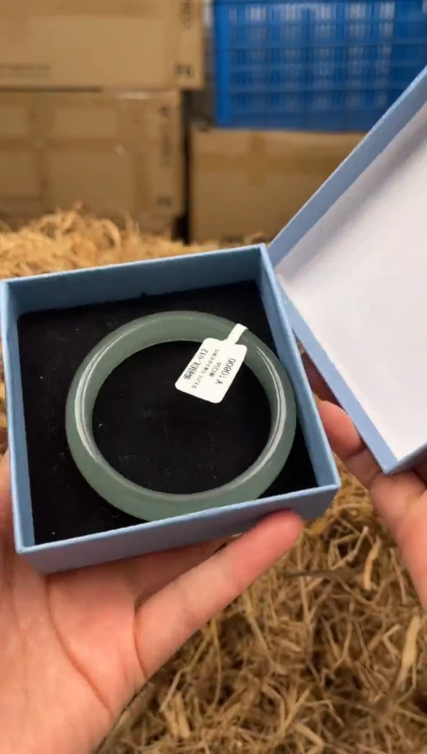 未镶嵌手镯石英质玉DL-012