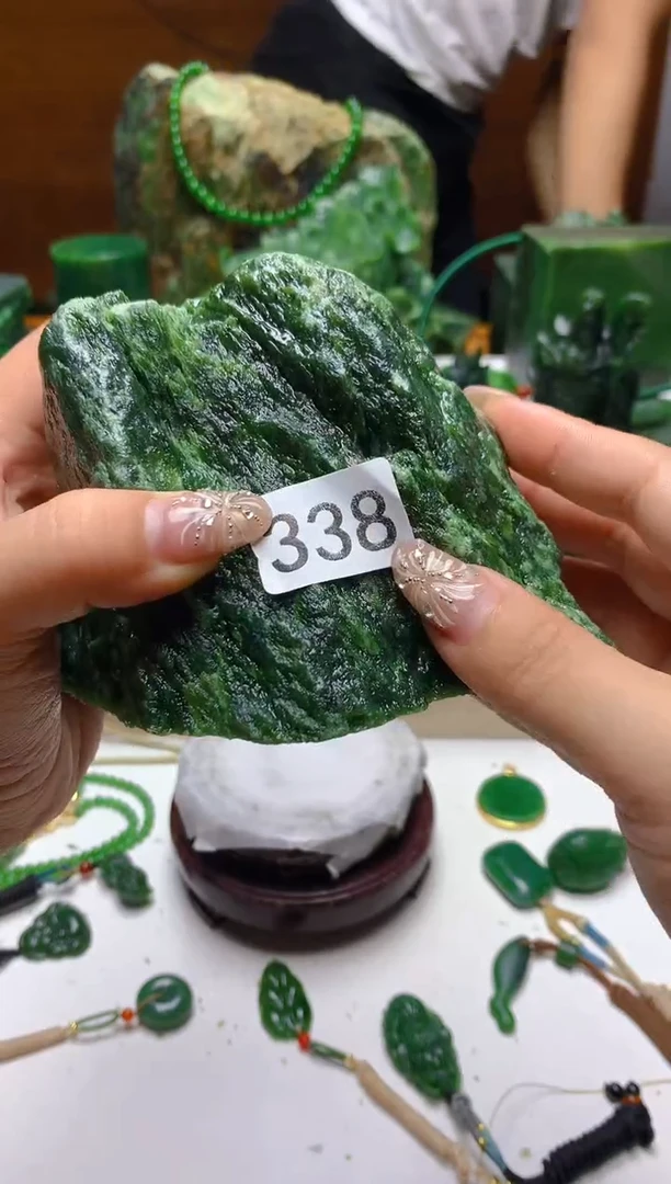 未镶嵌和田玉（碧玉）珠宝半成品1