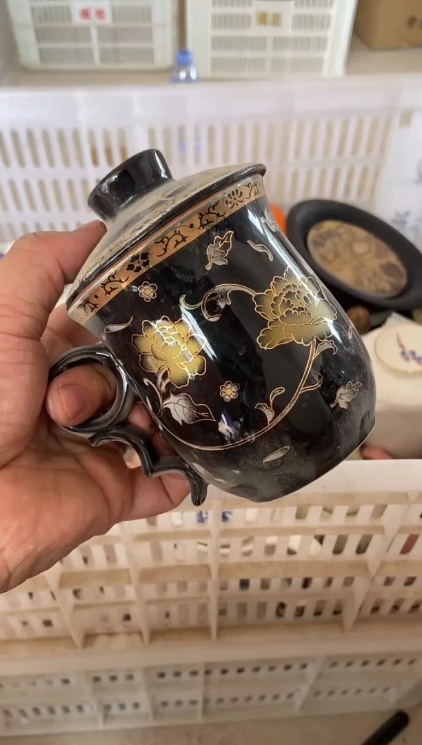 无运费险有瑕疵的摄影的产品有使用过的痕迹有点脏介意勿拍