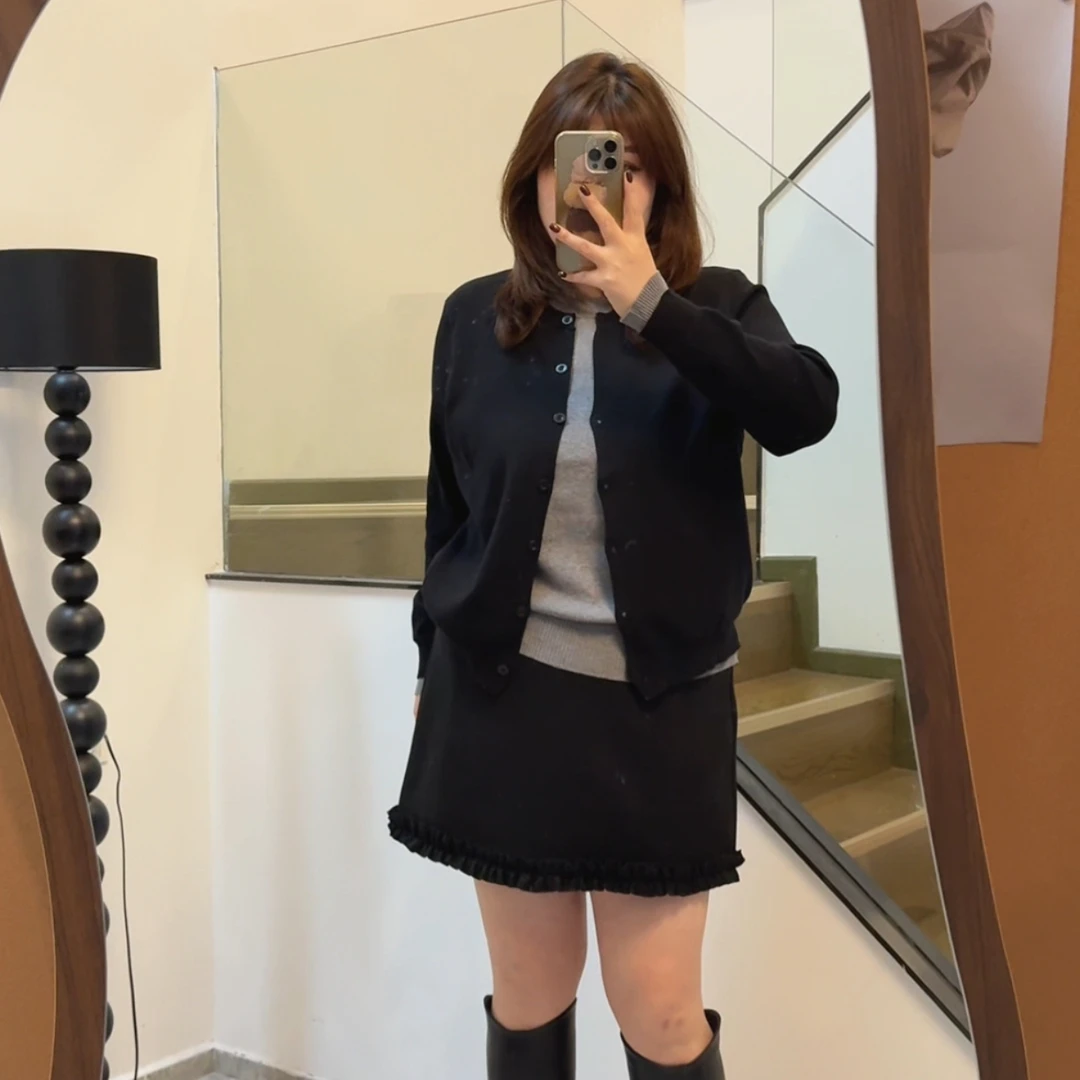 大码胖妹妹冬季新款显瘦韩系气质百搭撞色假两件开衫毛衣