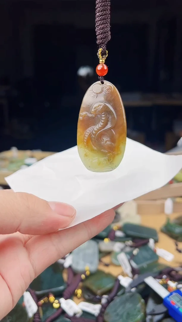 颈饰未镶嵌和田玉1