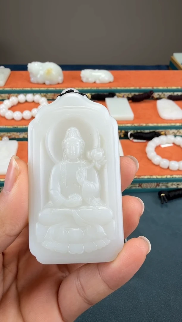 颈饰未镶嵌和田玉1