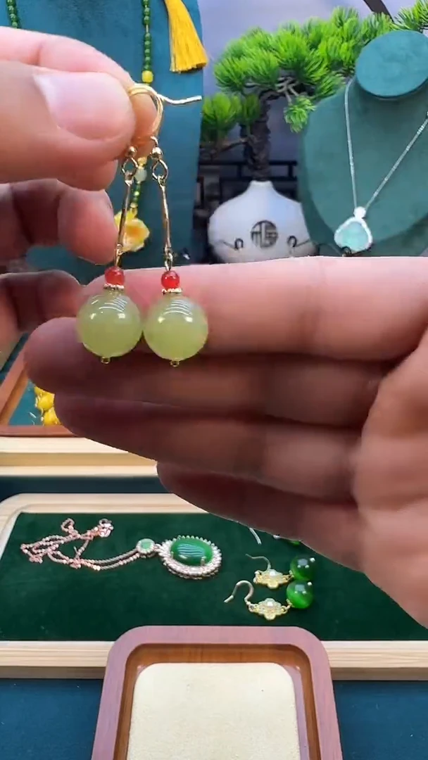 和田玉14K金镶嵌耳饰E241