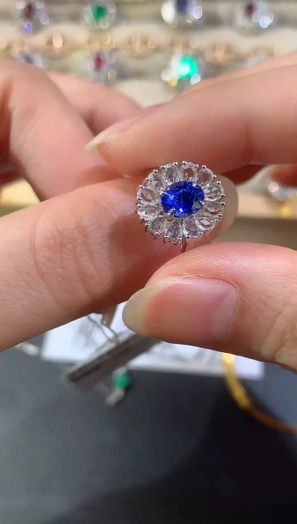 戒指蓝宝石18K金镶嵌D555|7980