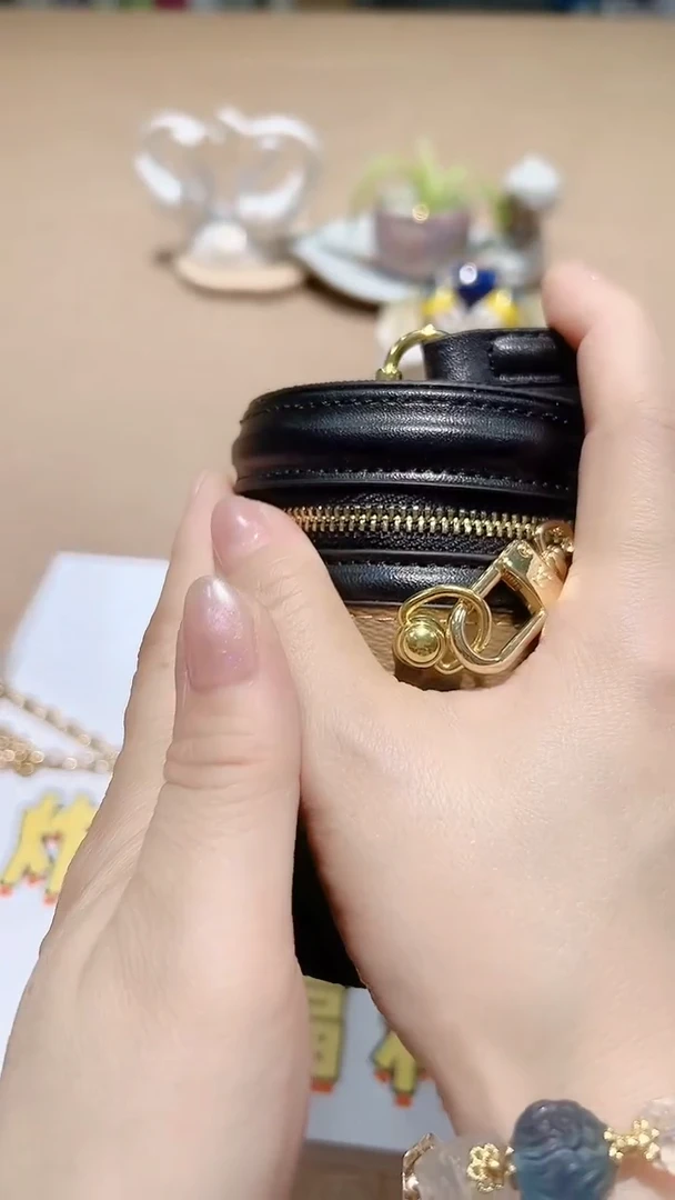 瓷片碗碟好物一件不留@@1
