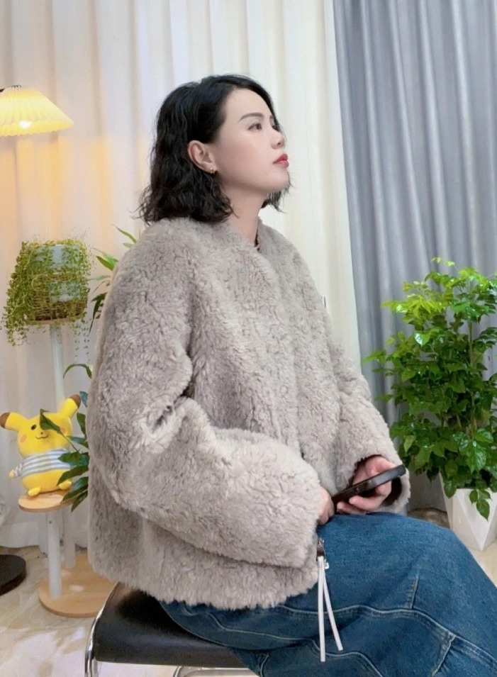 海宁采静《梦依薇儿》100%绵羊毛休闲网红显瘦设计师保暖女装短款