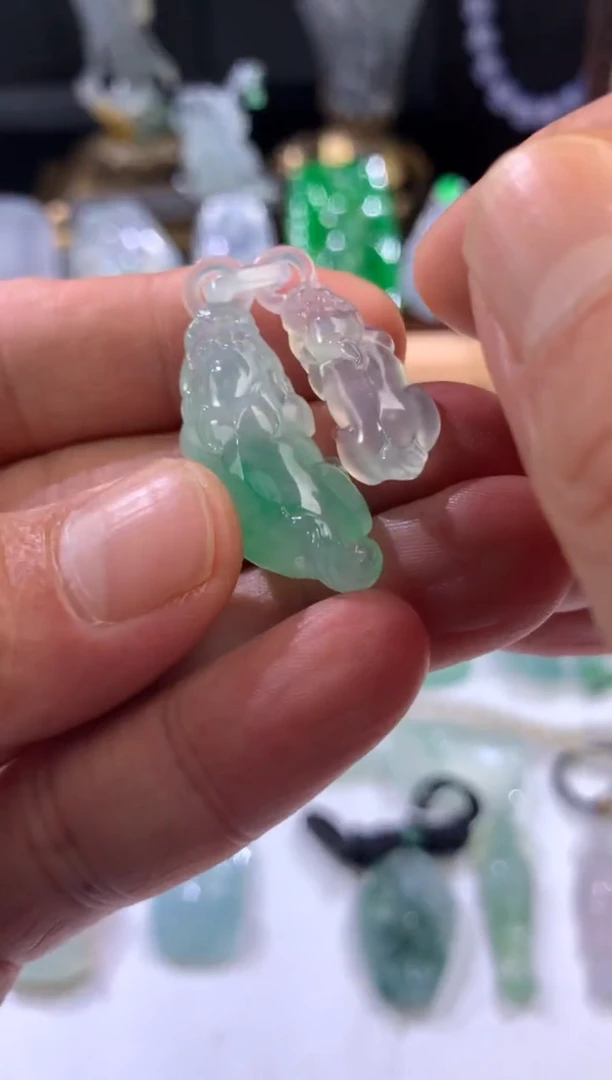 未镶嵌挂件翡翠天然翡翠挂件