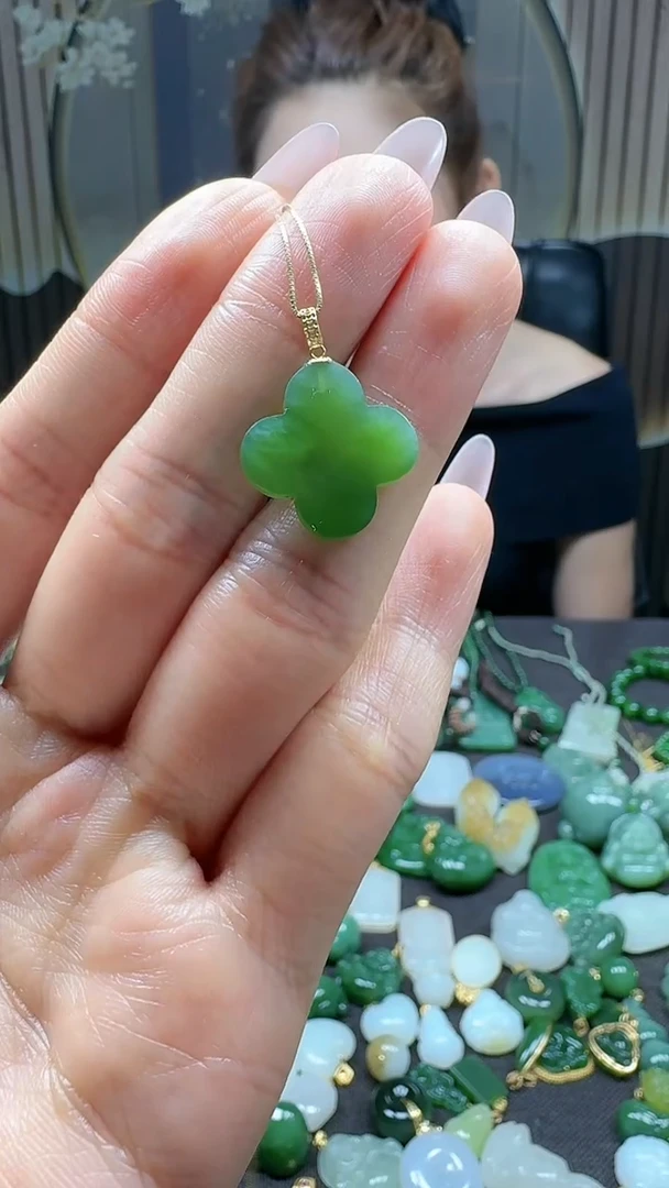 和田玉18K金镶嵌吊坠(不含链)1