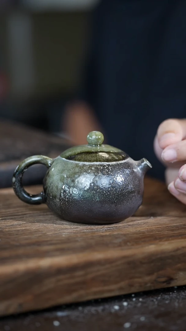 浪鬼柴烧“****”无忌系列 茶壶 拍品