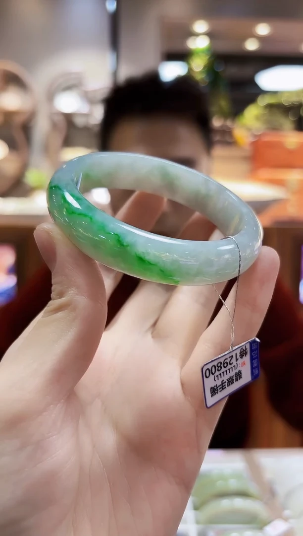 颈饰未镶嵌翡翠手镯60