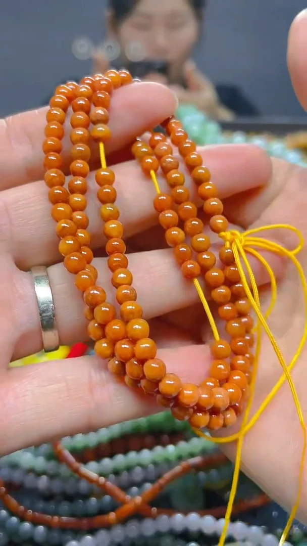颈饰未镶嵌翡翠4mm/ N/翡翠A货，一件也是批发价