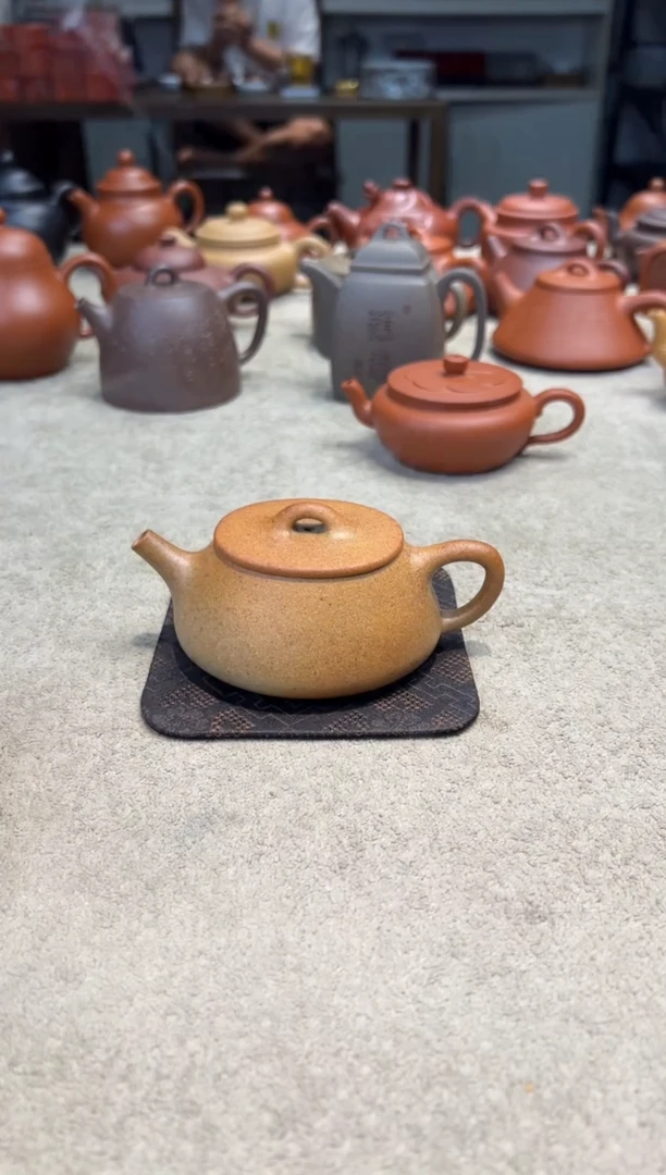 茶壶紫砂竞拍关注右下角参与。