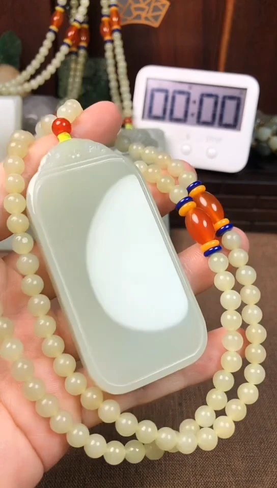 颈饰未镶嵌和田玉故*故辞