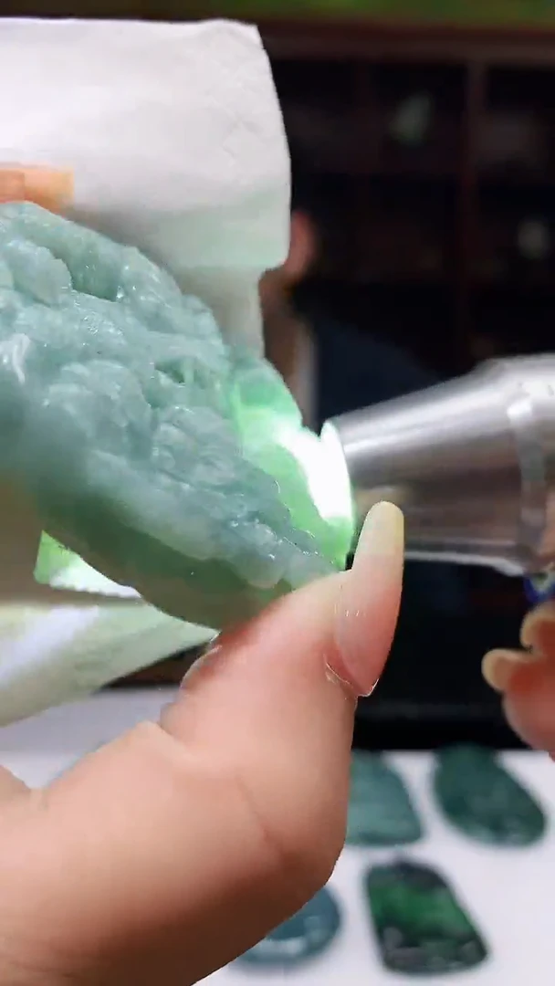 【闪购商品】定制翡翠未镶嵌1049xx-毛货挂件7