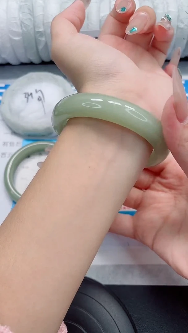 未镶嵌手镯石英质玉40-58/59