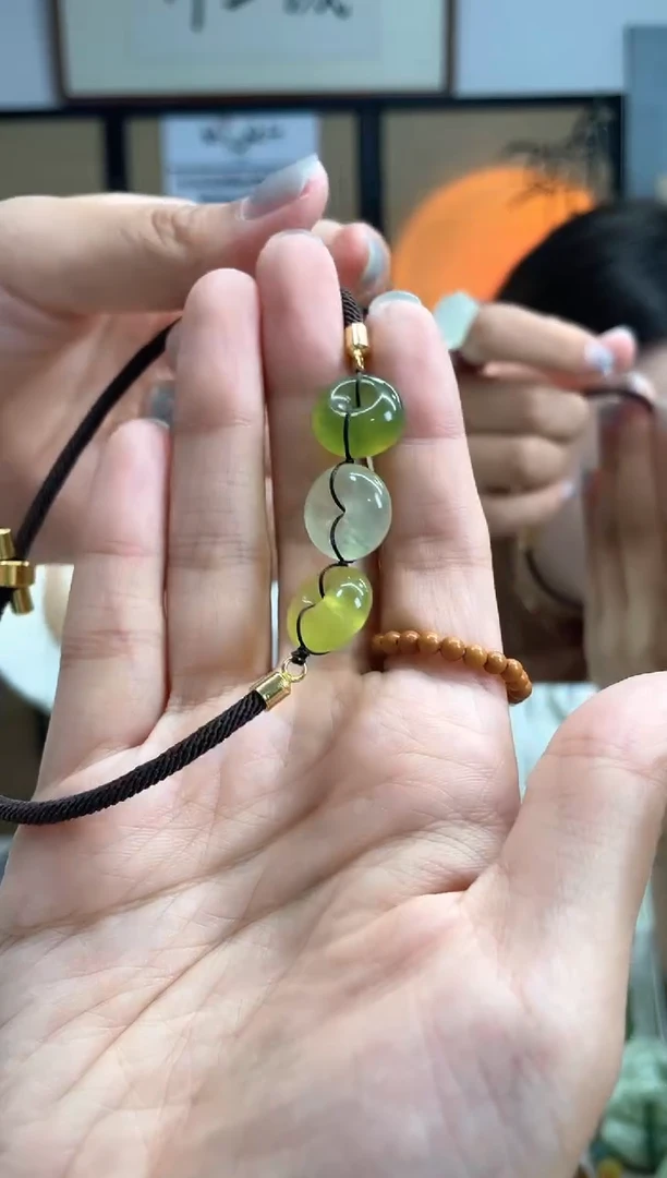 岫玉未镶嵌手链多样性发货其中发一