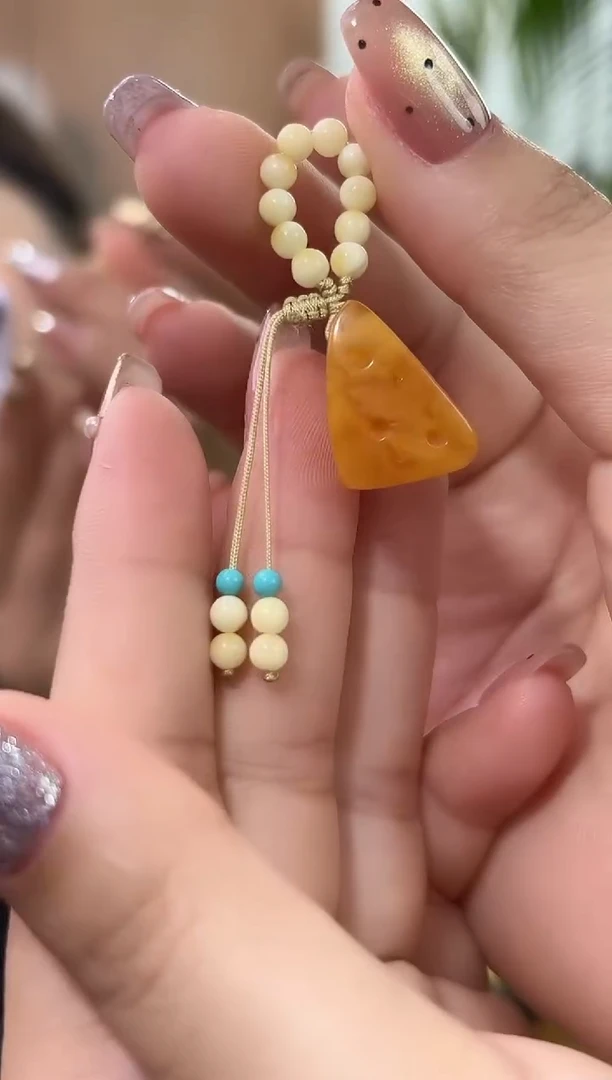 裸石琥珀未镶嵌天然琥珀蜜蜡手机挂多样性发一条