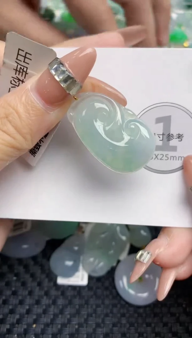 颈饰18K金镶嵌翡翠天然缅甸A货翡翠百元以上9元证书费自理