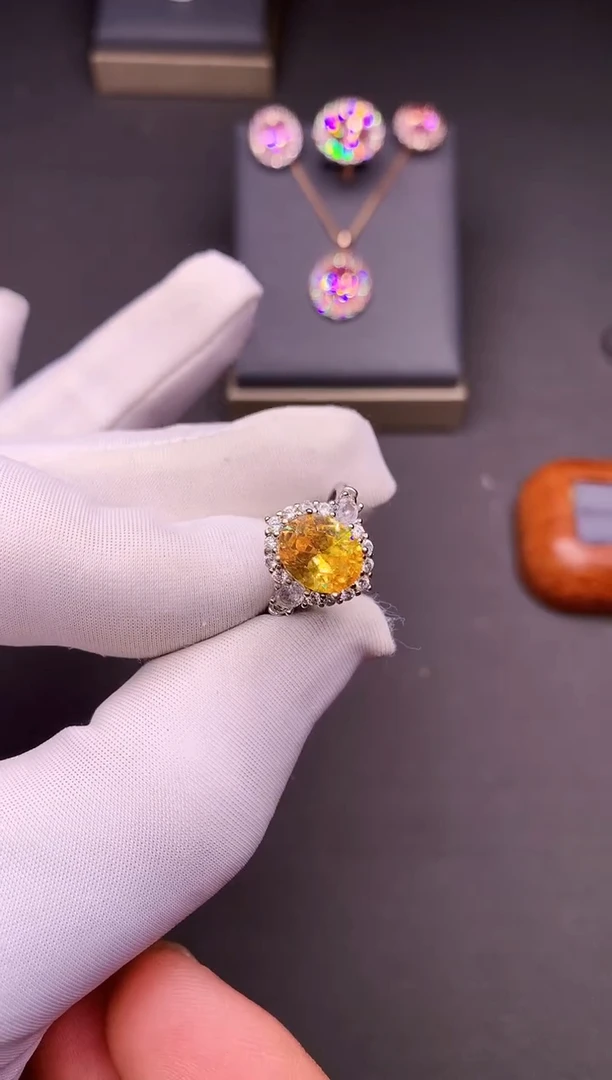 戒指彩色蓝宝石银S925镶嵌·······