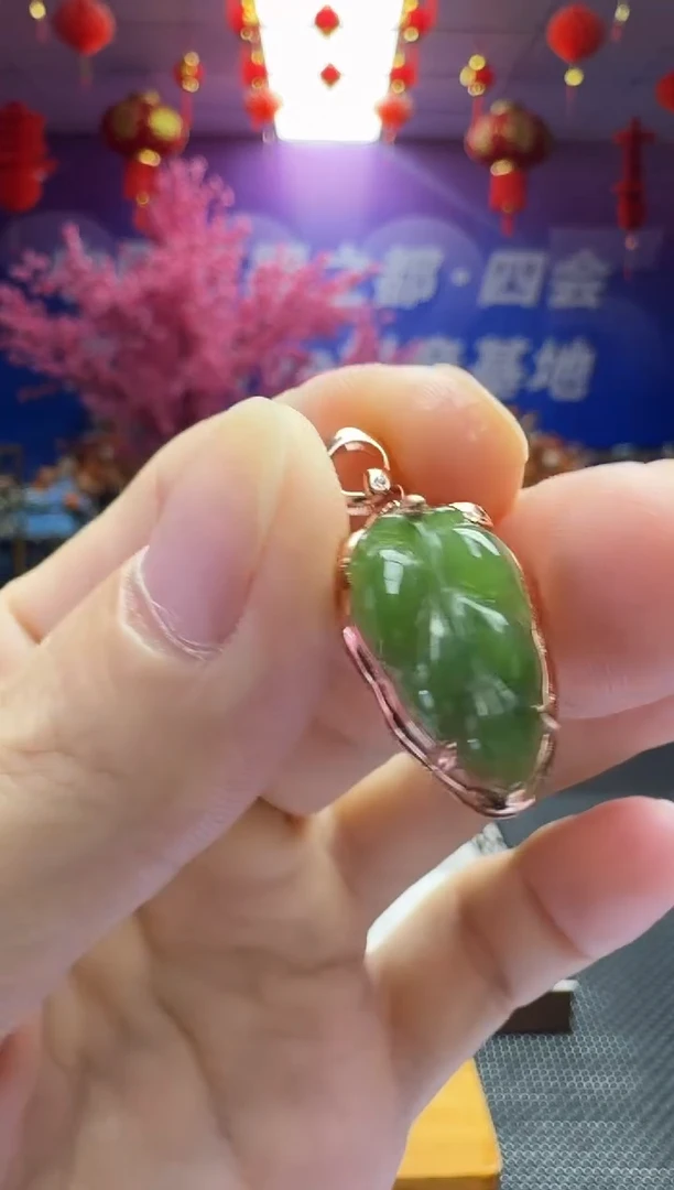 和田玉银S925镶嵌颈饰吊坠