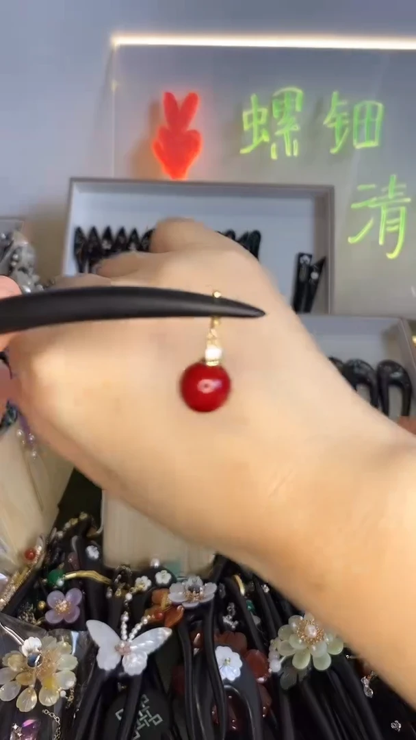 非金属木质小*主15厘米红豆