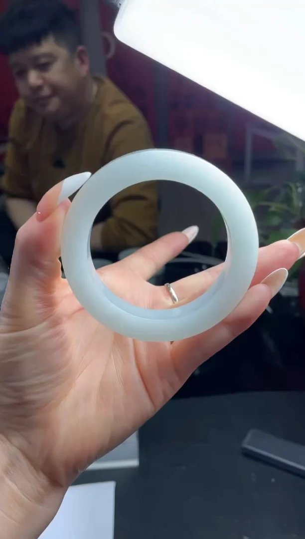 【闪购商品】定制翡翠手镯未镶嵌DDH85610