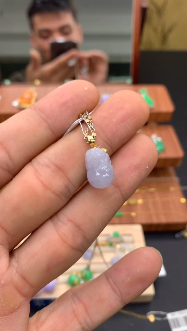 吊坠(不含链)18K金镶嵌翡翠貔貅