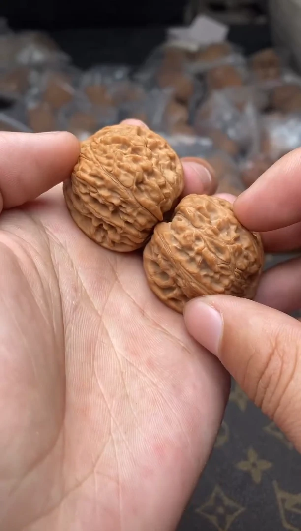 【闪购商品】文玩核桃把件A115号34尺龙珠