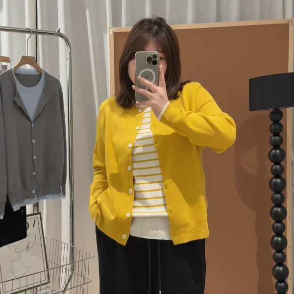 大码胖妹妹春季新款显瘦韩系减龄百搭撞色条纹内搭假两件毛衣