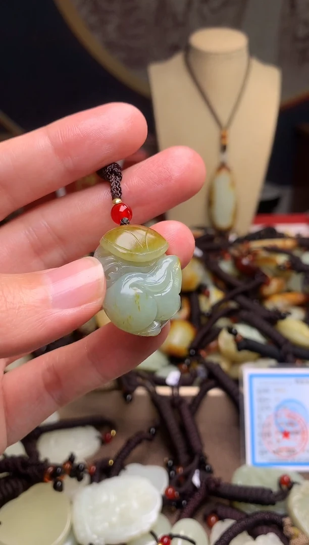 颈饰未镶嵌和田玉新疆料青海料清水和田玉吊坠